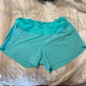 Lululemon Mid Rise 4” Shorts